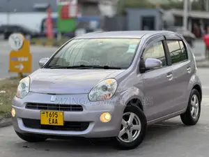 Toyota Passo 1.0 AWD 2013 Purple