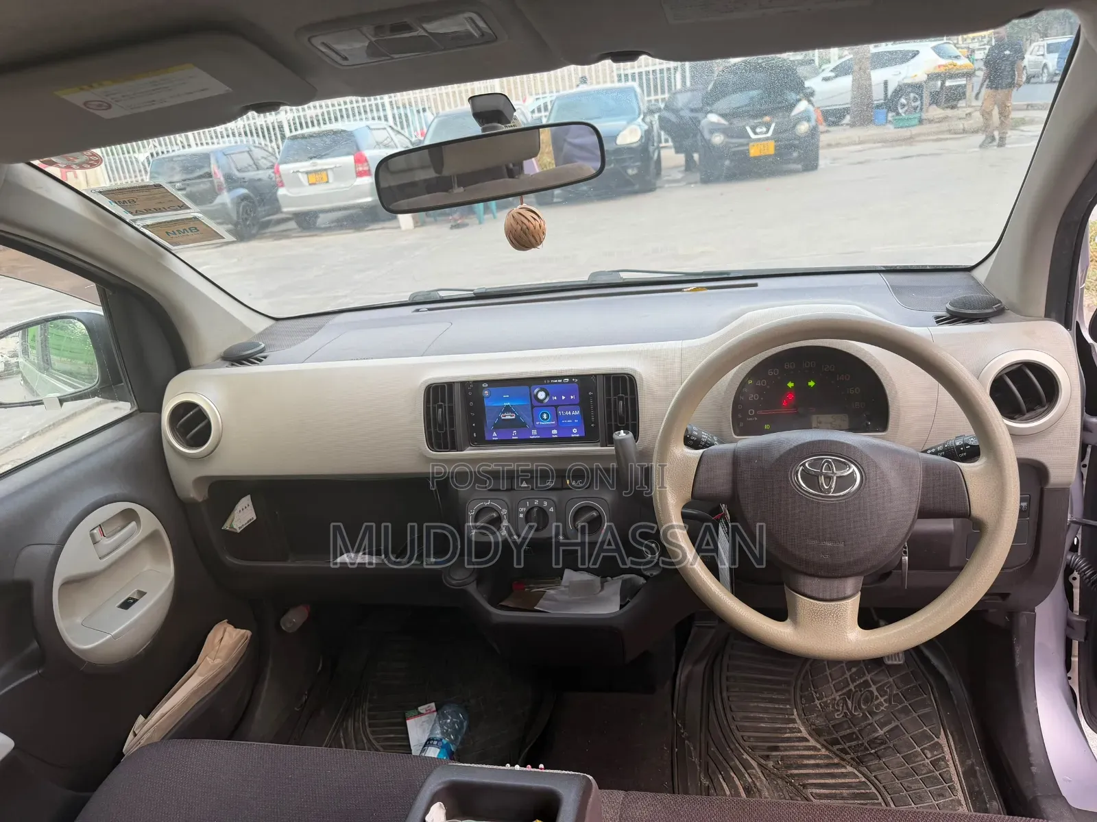 Toyota Passo 2012 Silver