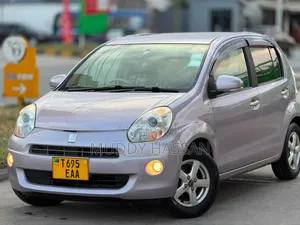 Toyota Passo 2012 Silver