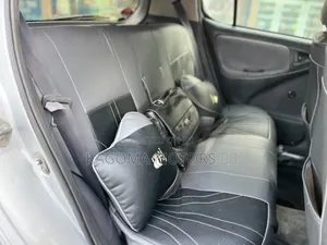 Toyota Vitz 2001 Silver