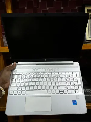 Laptop HP 250 G8 8GB Intel Core i7 SSD 512GB
