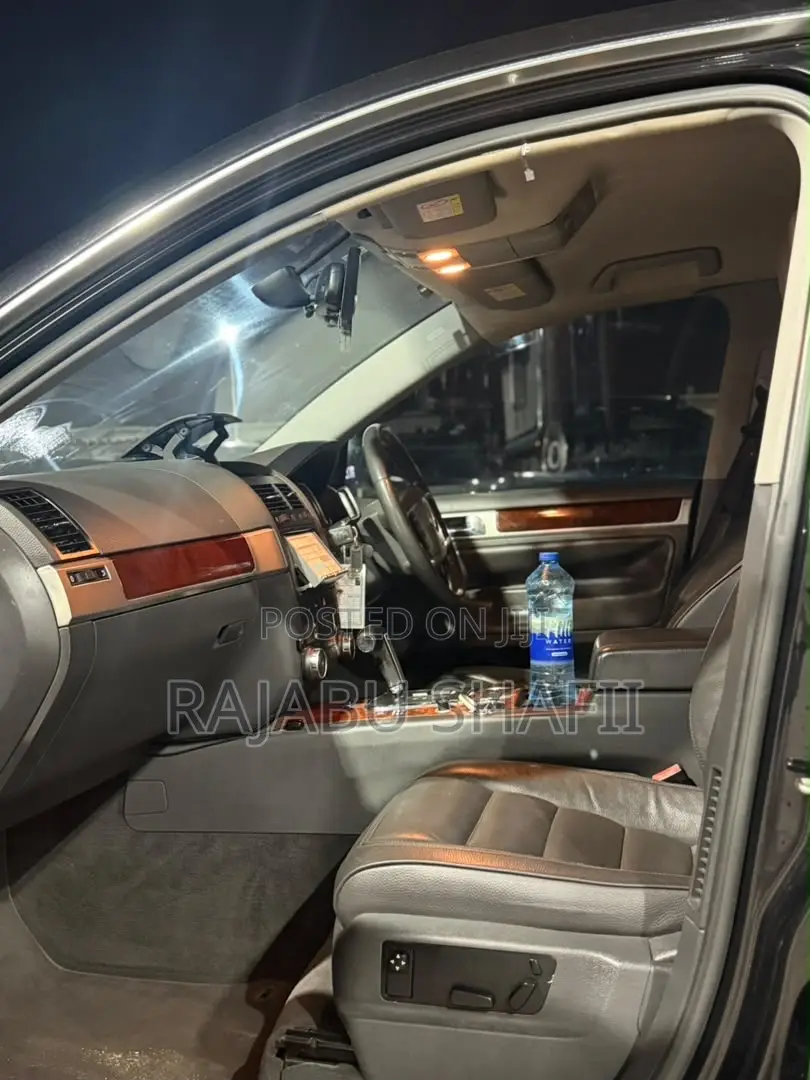 Volkswagen Touareg 2008 Black