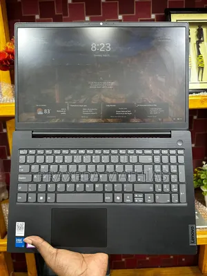 Laptop Lenovo V15 8GB Intel Core 5 SSD 512GB