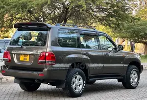 Toyota Land Cruiser HDJ 100 2001 Gray