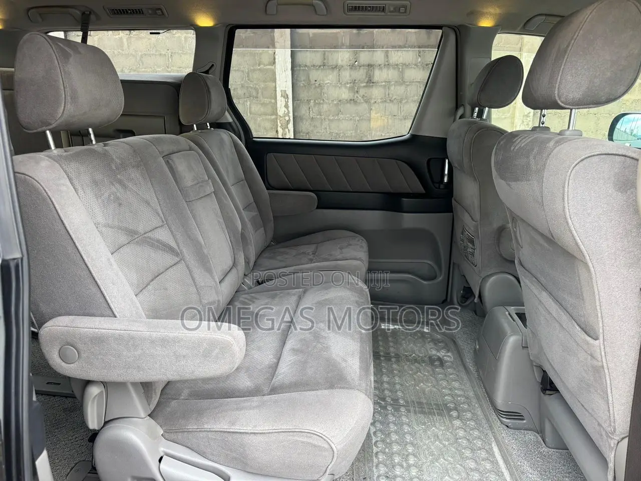 Toyota Alphard 2.4 Petrol AWD 2006 Black