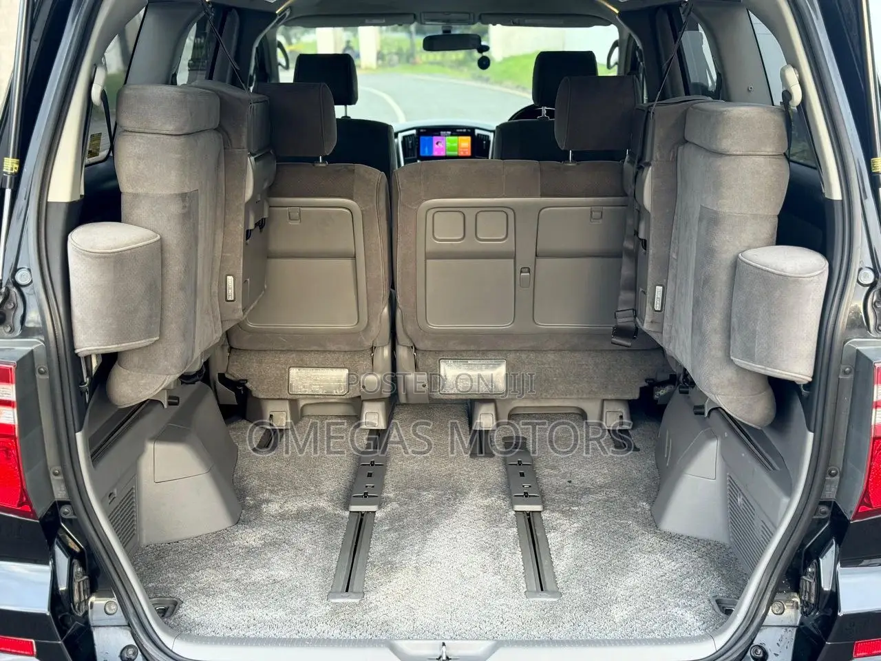 Toyota Alphard 2.4 Petrol AWD 2006 Black