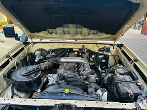 Toyota Land Cruiser 2015 Gold