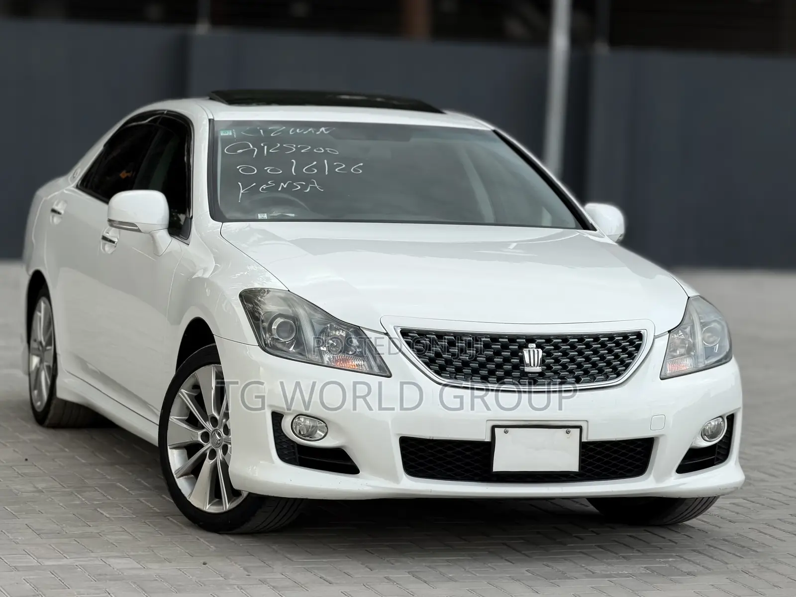 Toyota Crown 2009 White