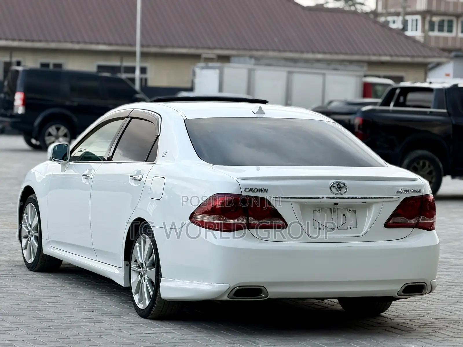 Toyota Crown 2009 White