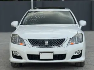 Toyota Crown 2009 White