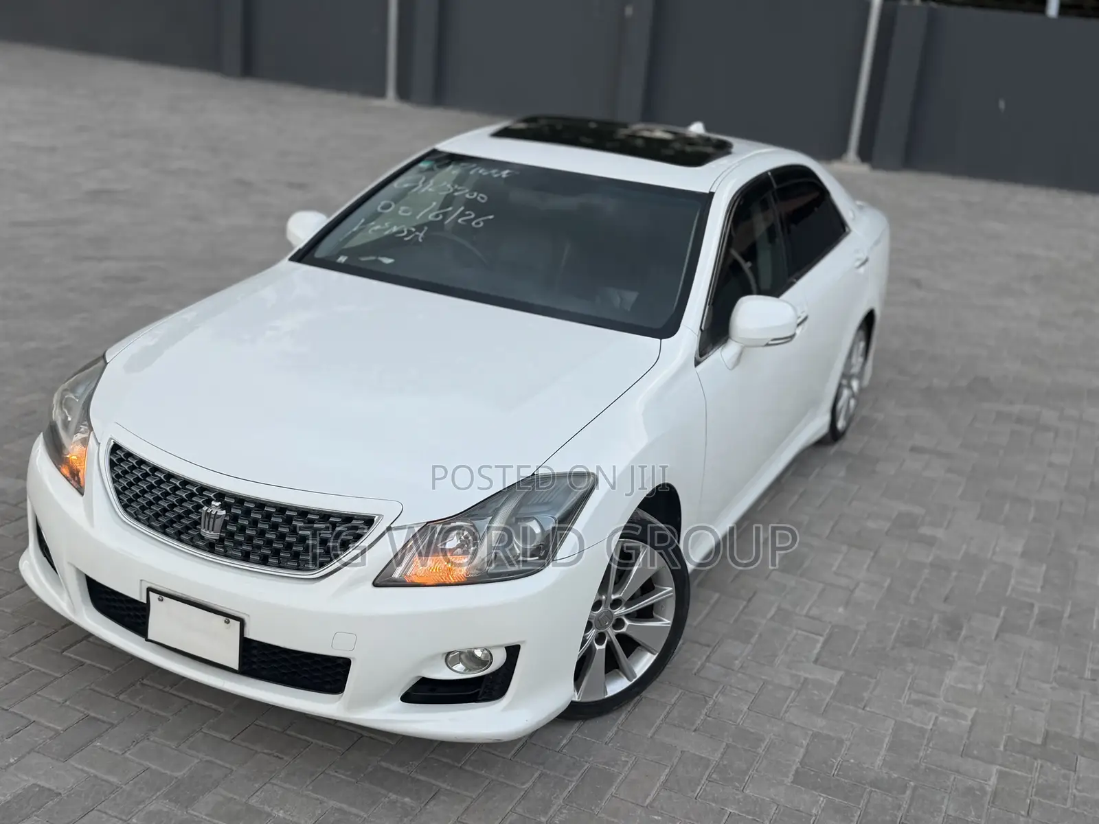 Toyota Crown 2009 White