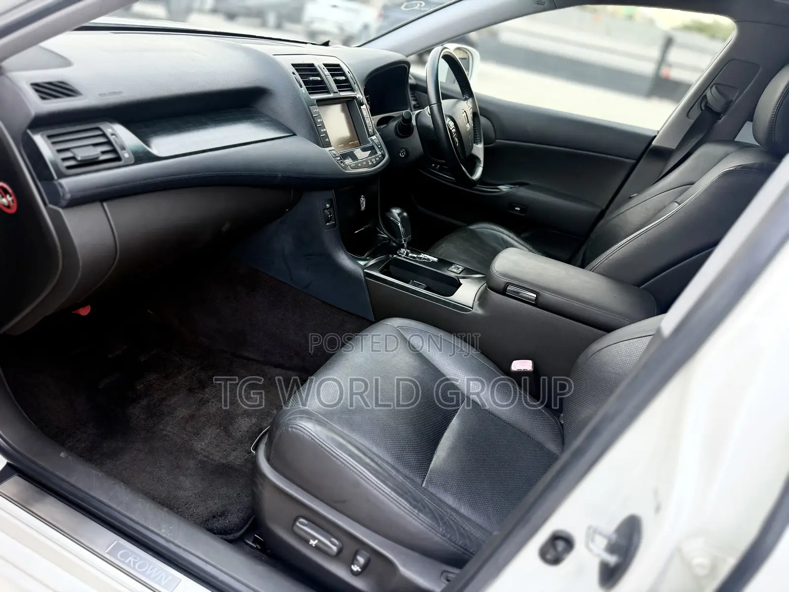 Toyota Crown 2009 White