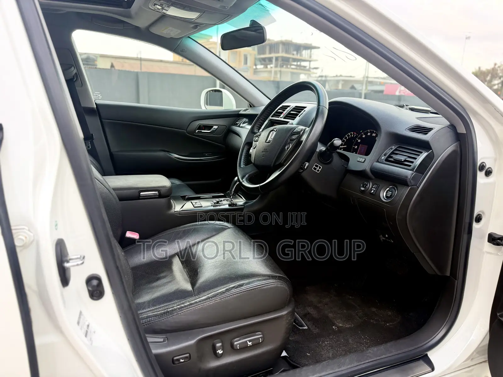 Toyota Crown 2009 White