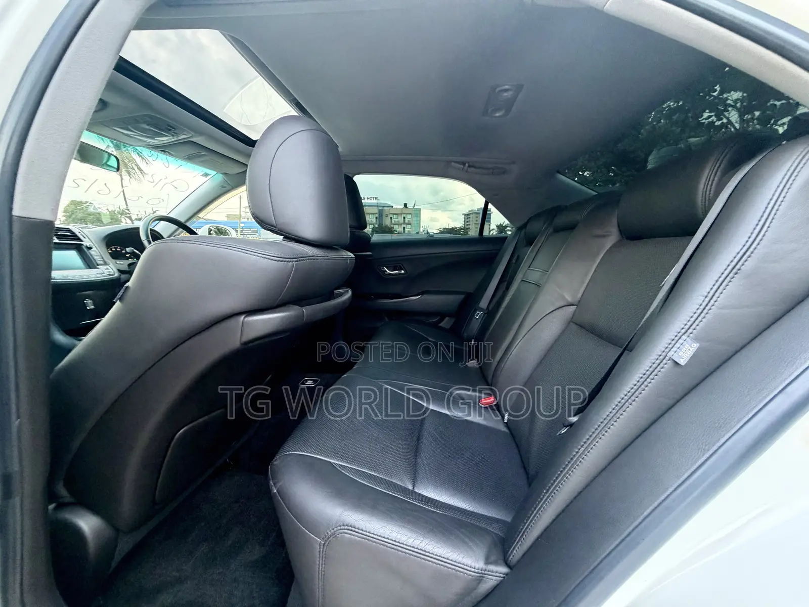 Toyota Crown 2009 White