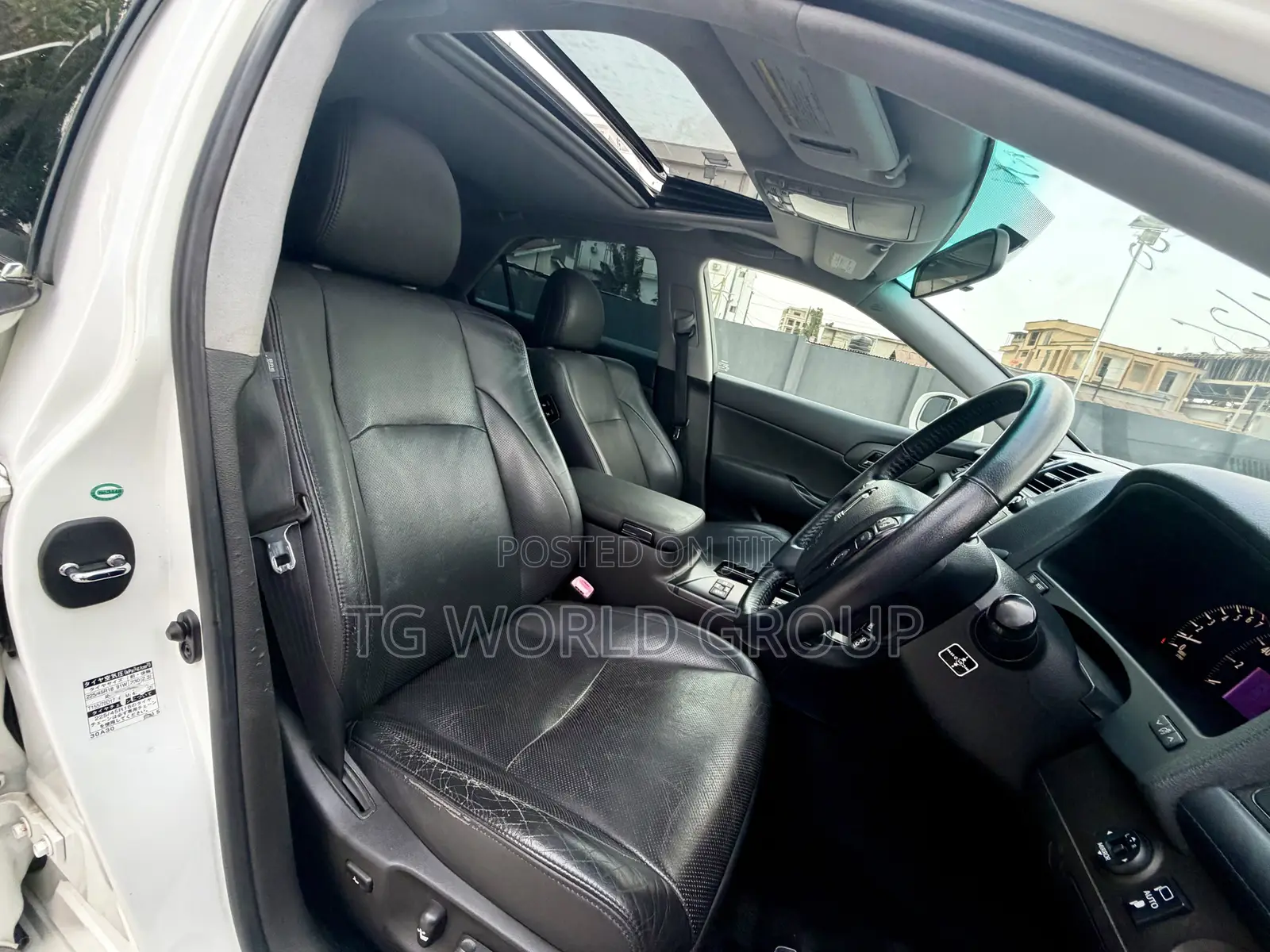 Toyota Crown 2009 White