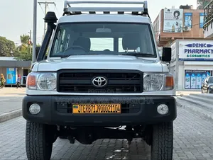 Toyota Land Cruiser 2014 White