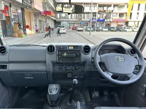 Toyota Land Cruiser 2014 White
