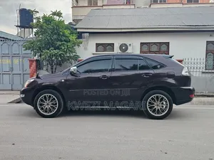 Toyota Harrier 2005 Maroon