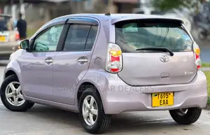 Toyota Passo 2011 Pink