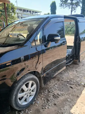 Toyota Voxy 2008
