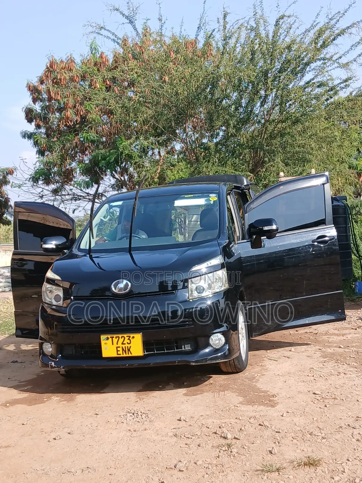 Toyota Voxy 2008