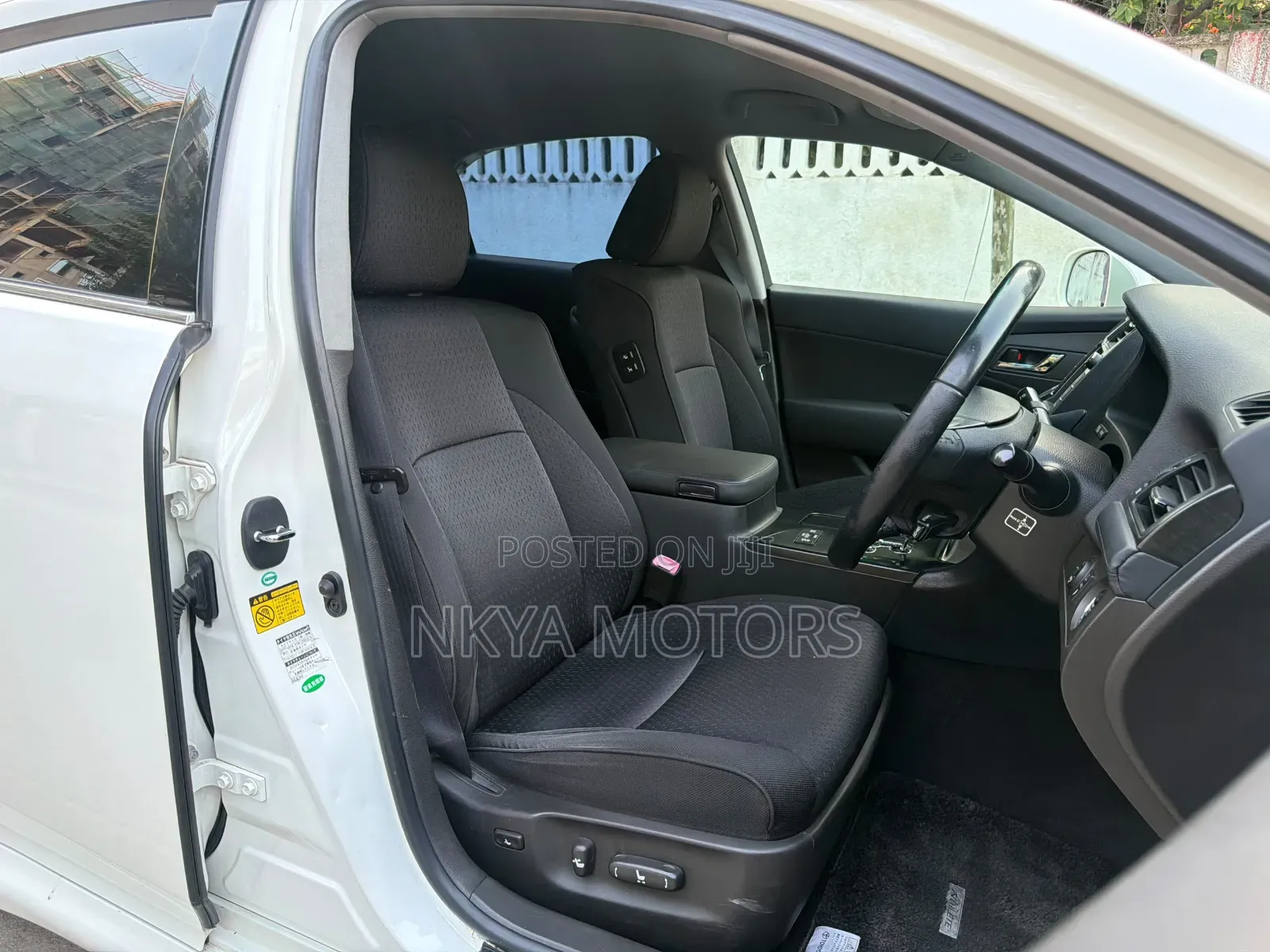 Toyota Crown 2011 White
