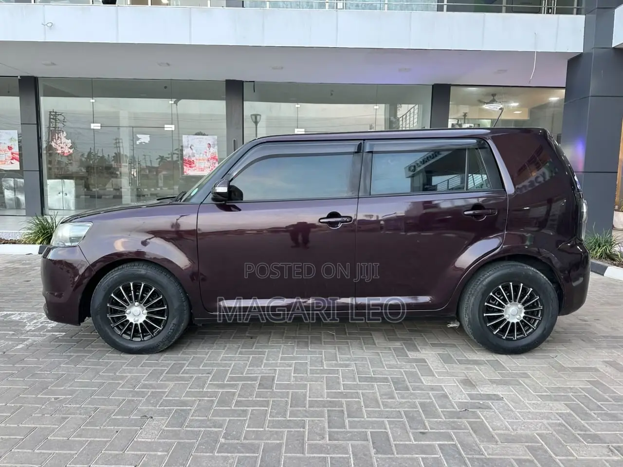 Toyota Rumion 1.5 FWD 2023 Maroon