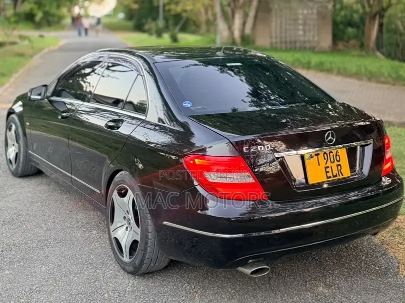 Mercedes-Benz C-Class 2012 Black