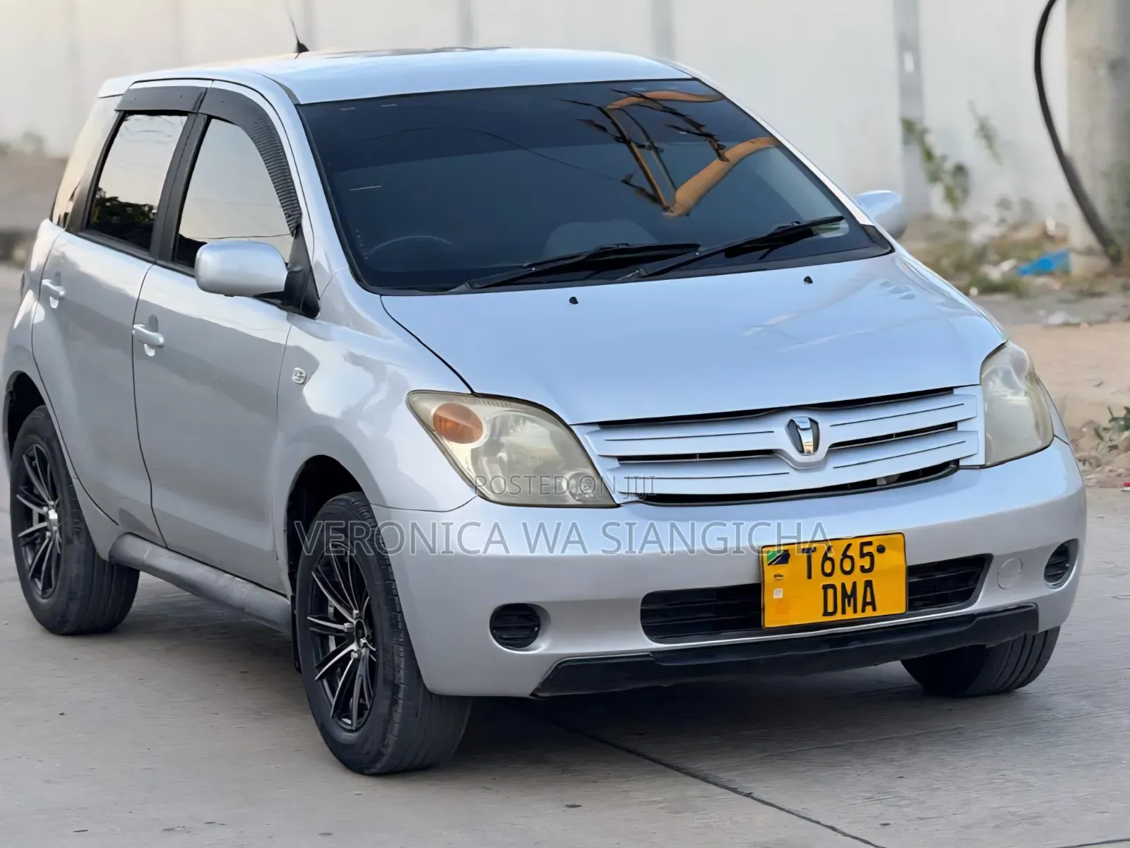 Toyota IST 2005 Silver