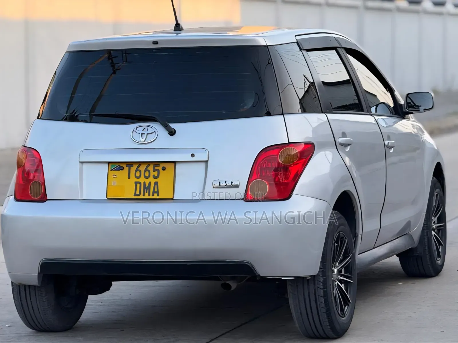 Toyota IST 2005 Silver