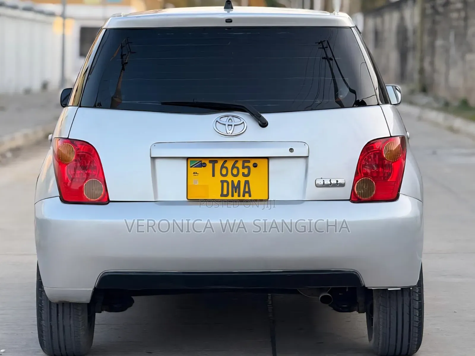 Toyota IST 2005 Silver
