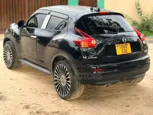 Nissan Juke 2012 Black