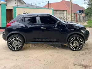 Nissan Juke 2012 Black