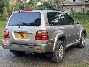 Toyota Land Cruiser 2000 Silver