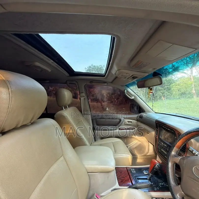 Toyota Land Cruiser 2000 Silver