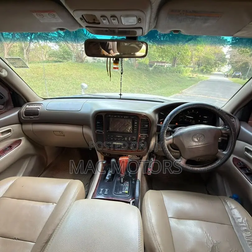 Toyota Land Cruiser 2000 Silver