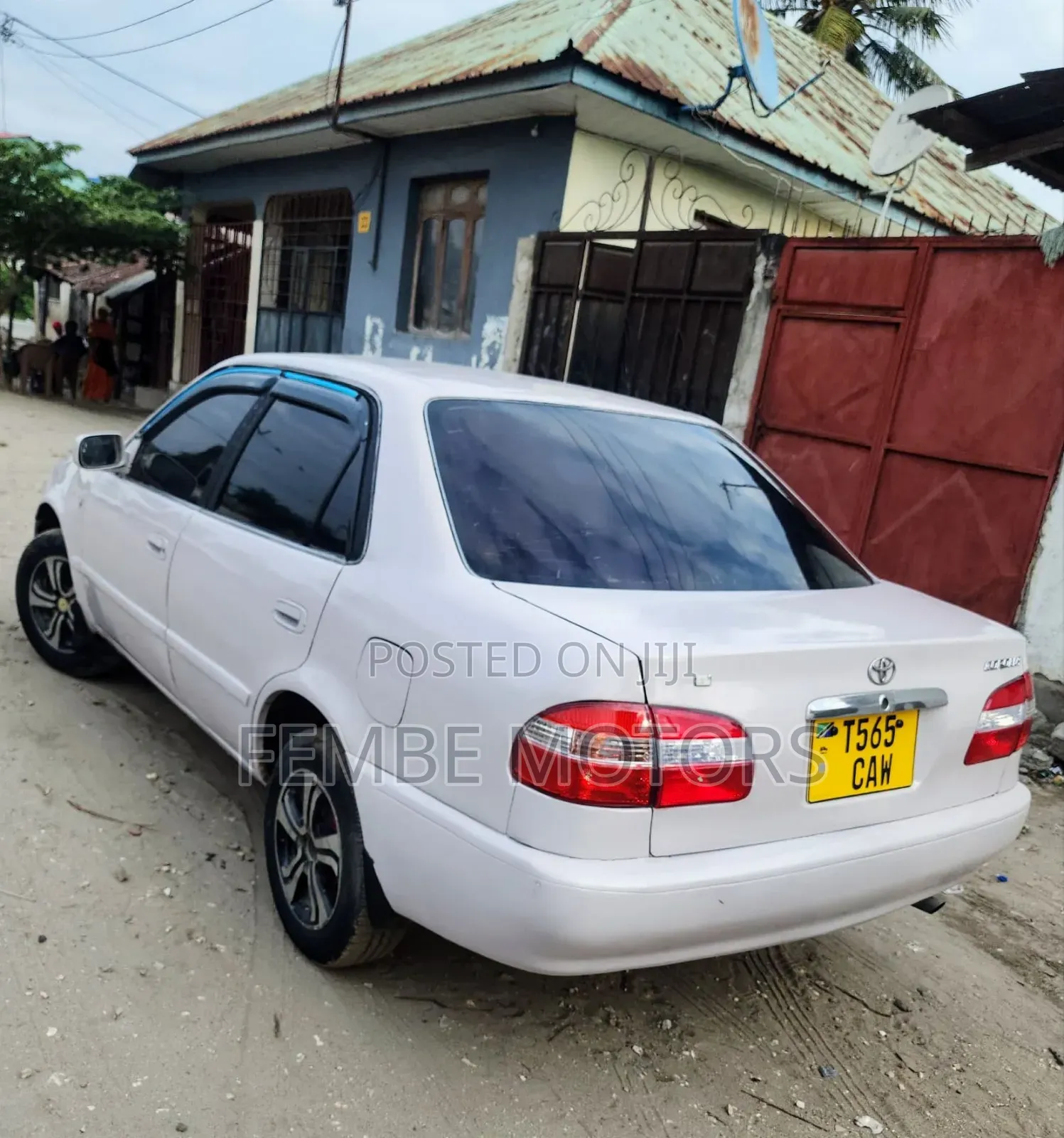 Toyota Corolla 2000 White