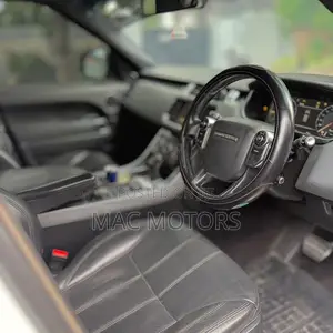 Land Rover Range Rover Sport SVR 4x4 (5.0L 8cyl 8A) 2016 White