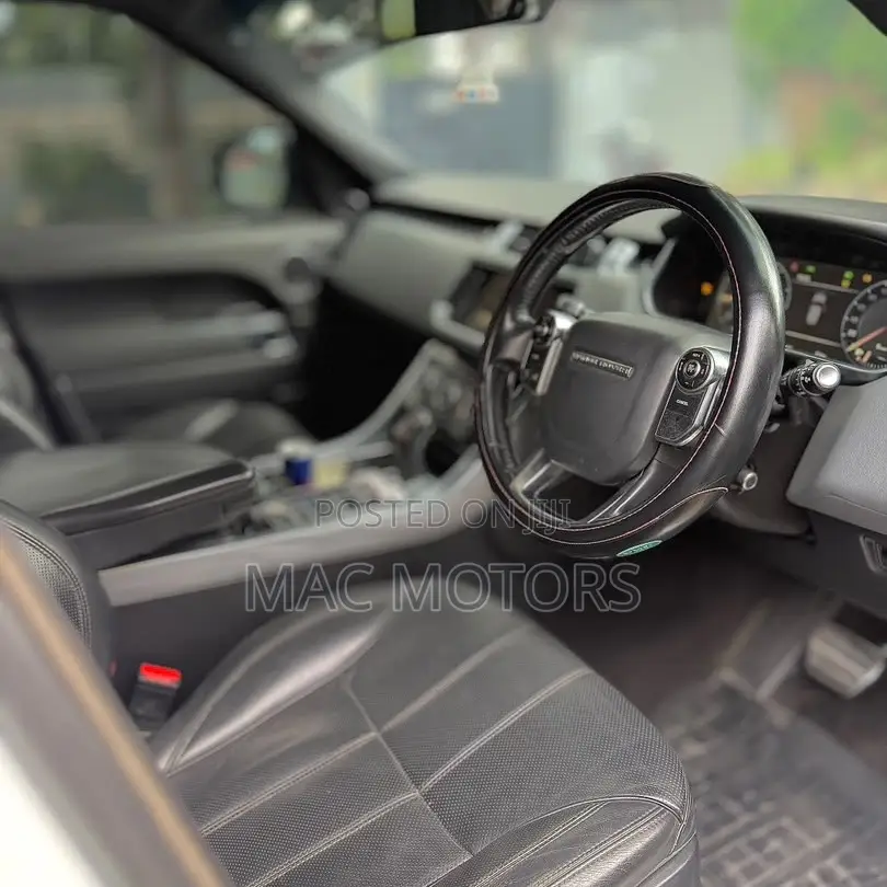 Land Rover Range Rover Sport SVR 4x4 (5.0L 8cyl 8A) 2016 White