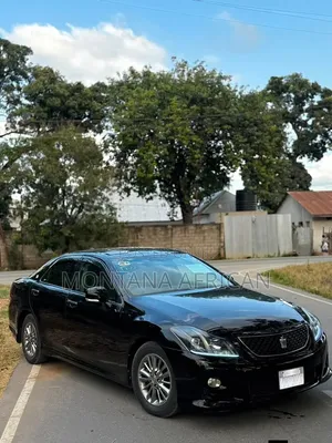 Toyota Crown 2010 Black