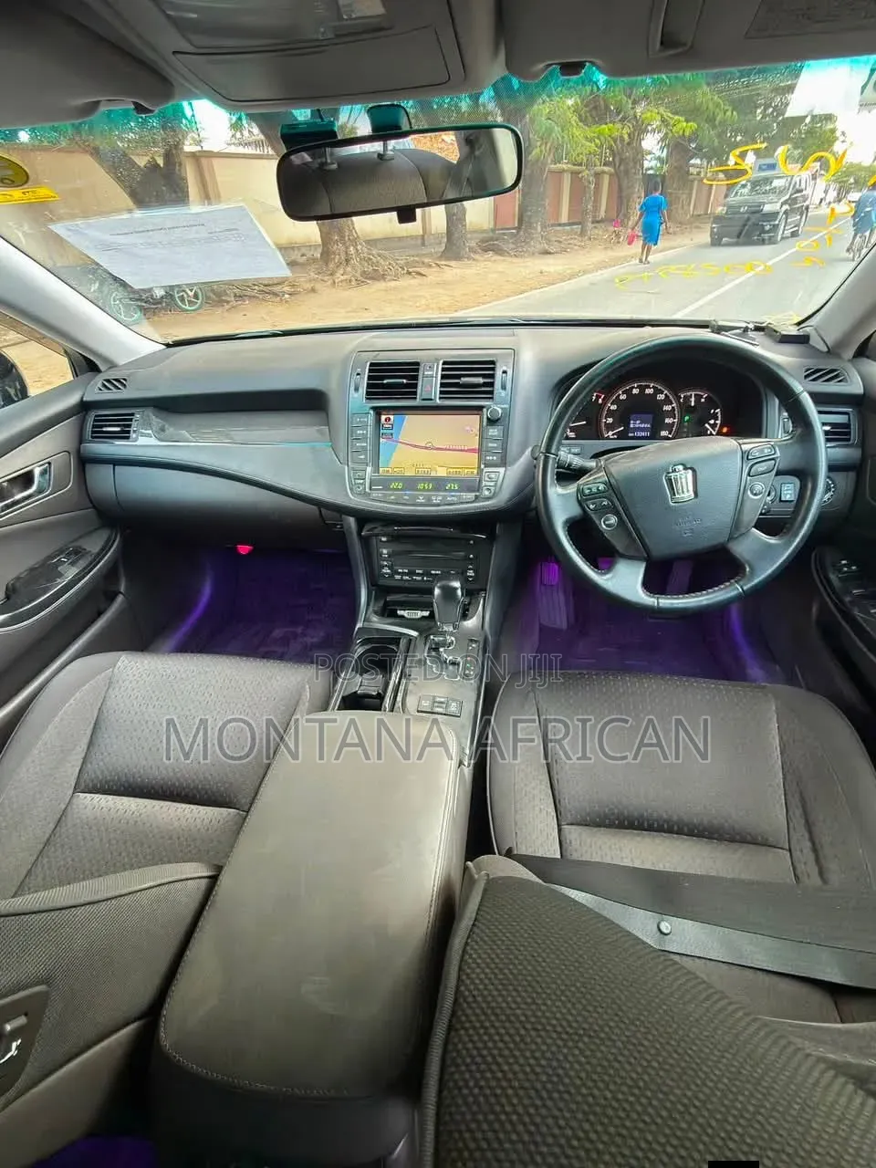 Toyota Crown 2010 Black