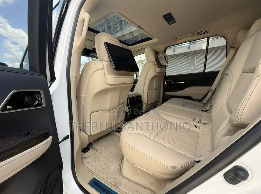 New Toyota Land Cruiser 2025 White