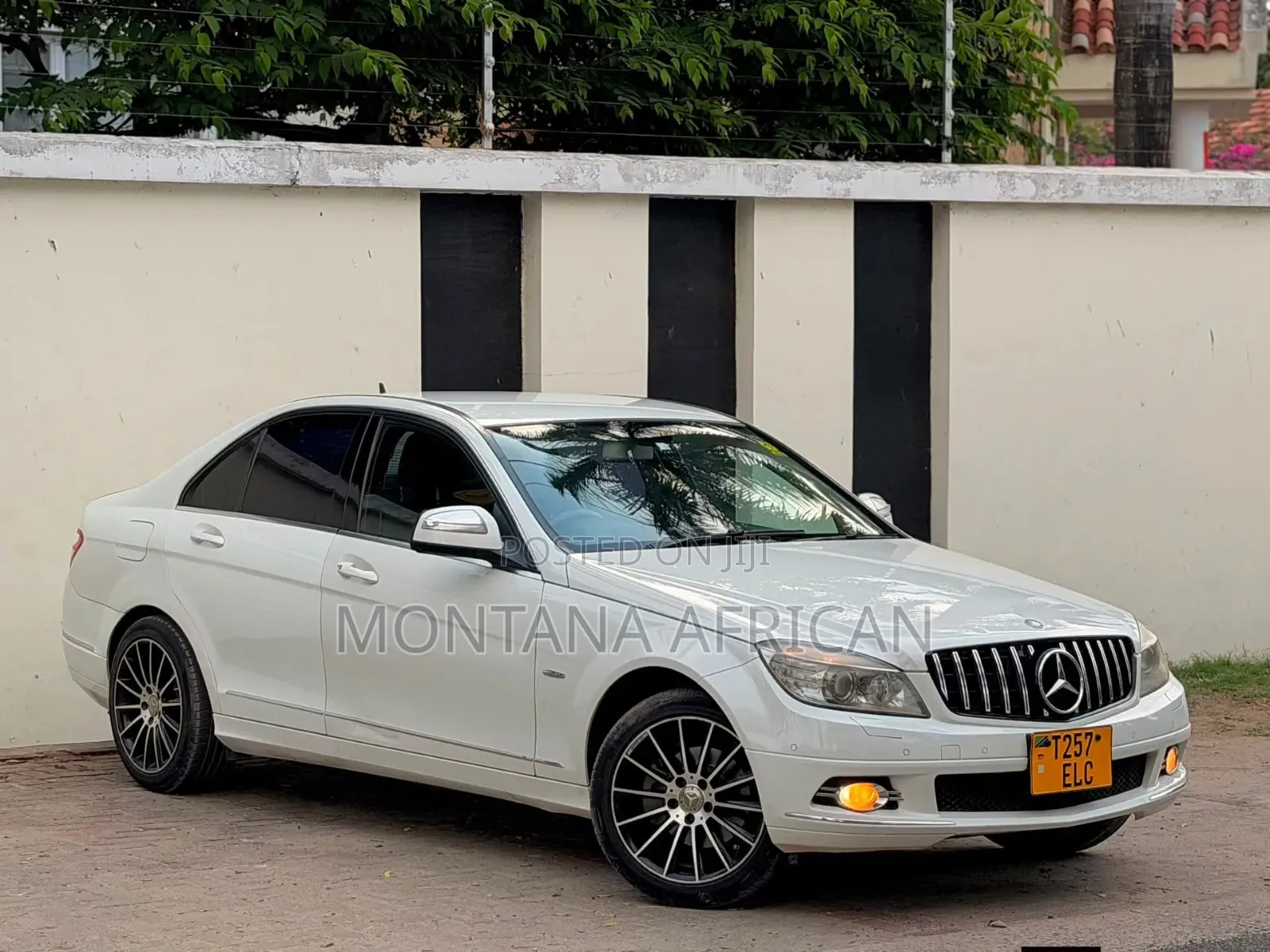 Mercedes-Benz C200 2009 White