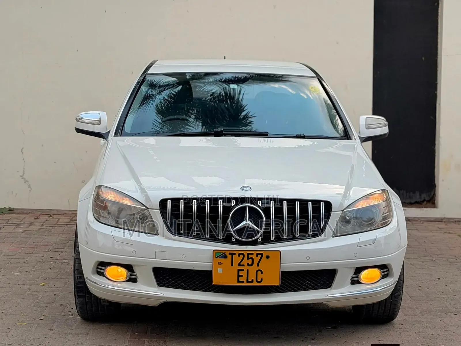 Mercedes-Benz C200 2009 White