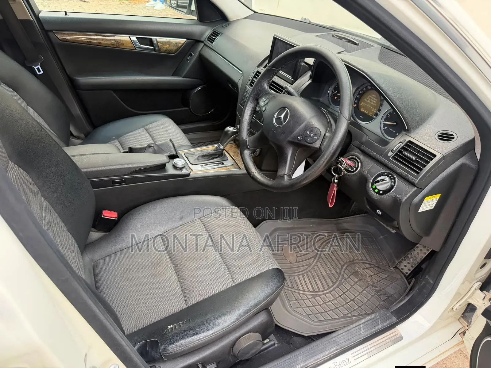 Mercedes-Benz C200 2009 White