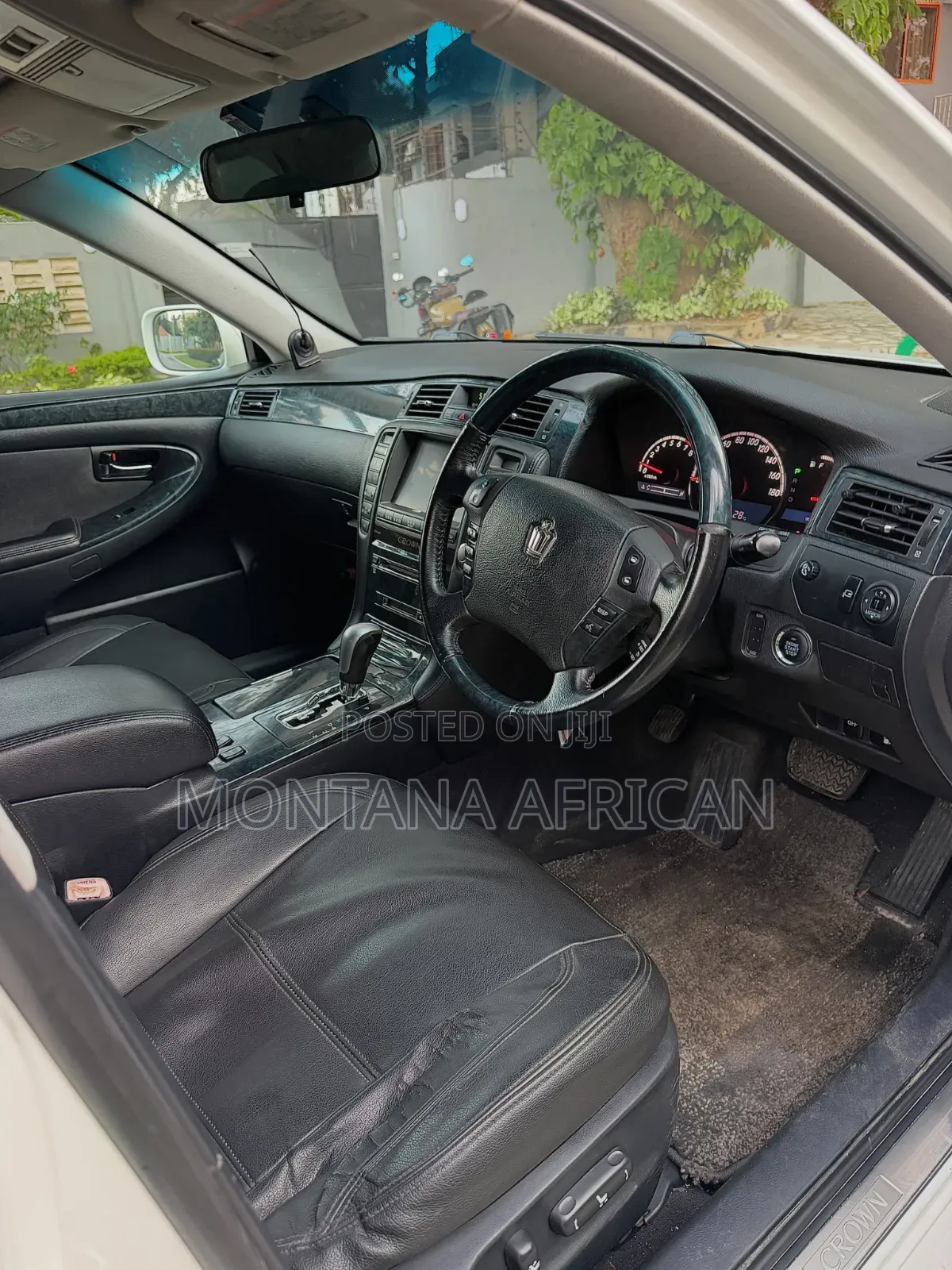 Toyota Crown Royale 2005 White