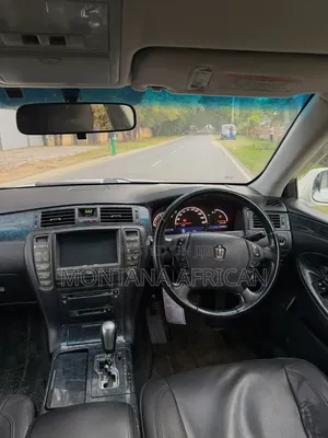 Toyota Crown Royale 2005 White