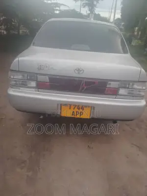 Toyota Corolla 2000 Silver