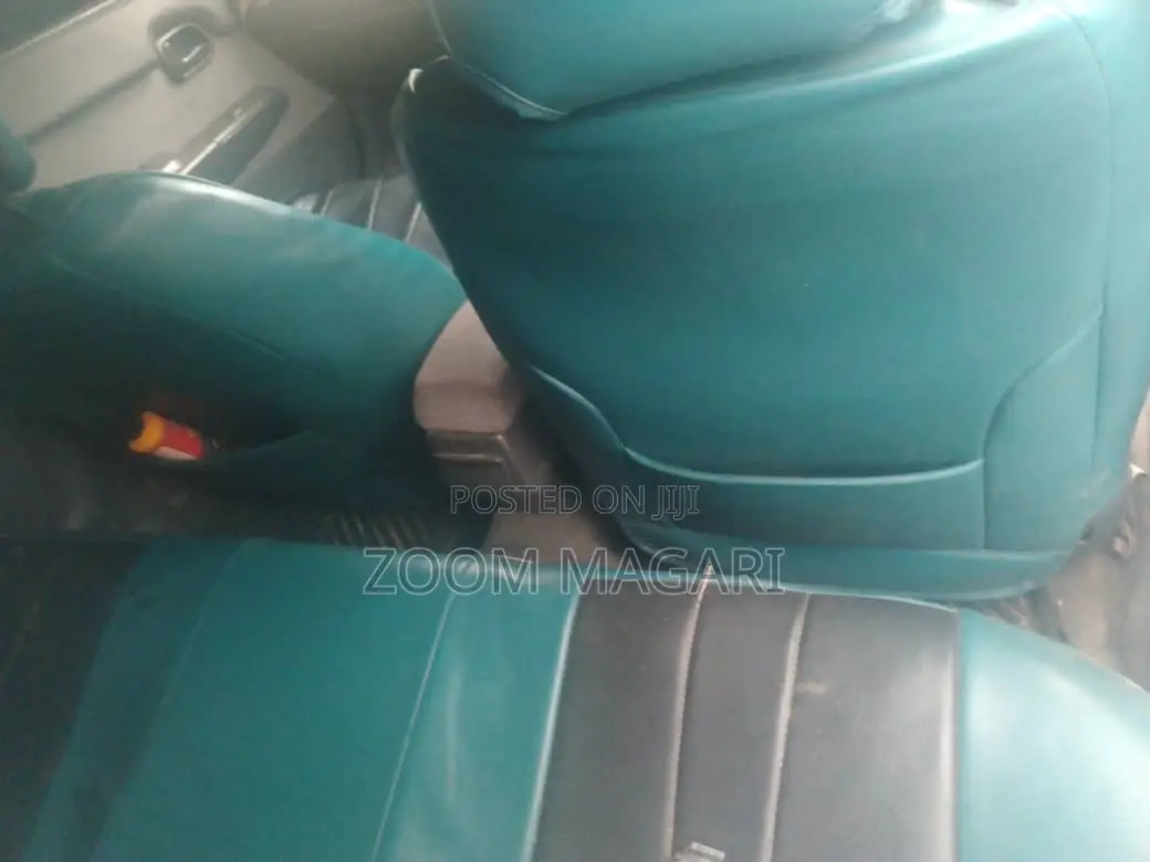 Toyota Corolla 2000 Silver