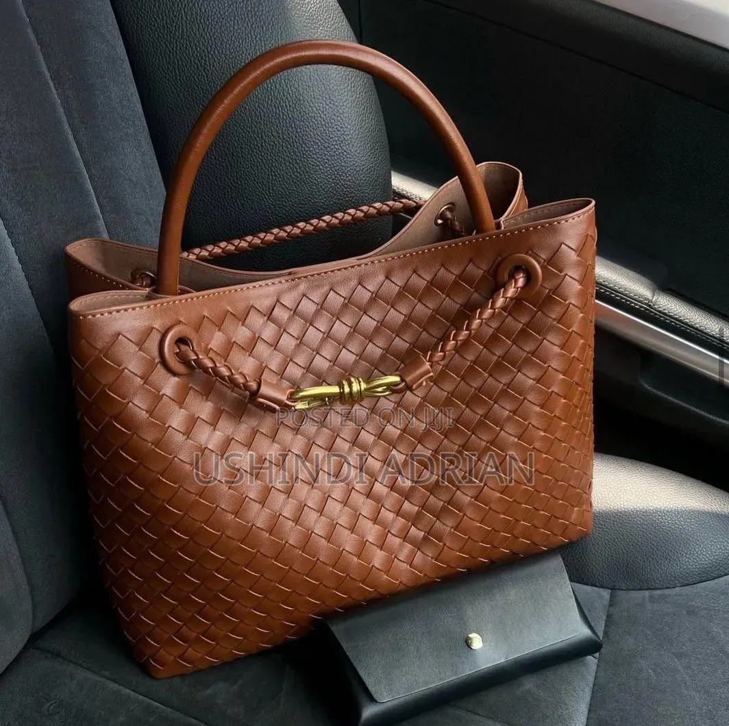 new Handbagprice: TSH 55,000/=